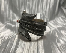 Load image into Gallery viewer, Harrison Jim Blooming Cuff