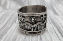 Load image into Gallery viewer, Harrison Jim Etched Overlay Cuff