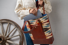 Load image into Gallery viewer, Pendleton Wyeth Trail Leather Tote Bag
