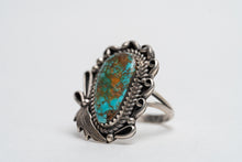 Load image into Gallery viewer, Vintage Old Fashioned Silver Leaf Turquoise Ring
