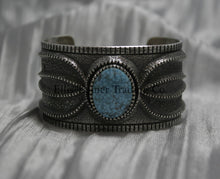 Load image into Gallery viewer, Silver Bracelet with one Kingman turquoise stone

