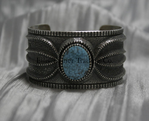 Silver Bracelet with one Kingman turquoise stone